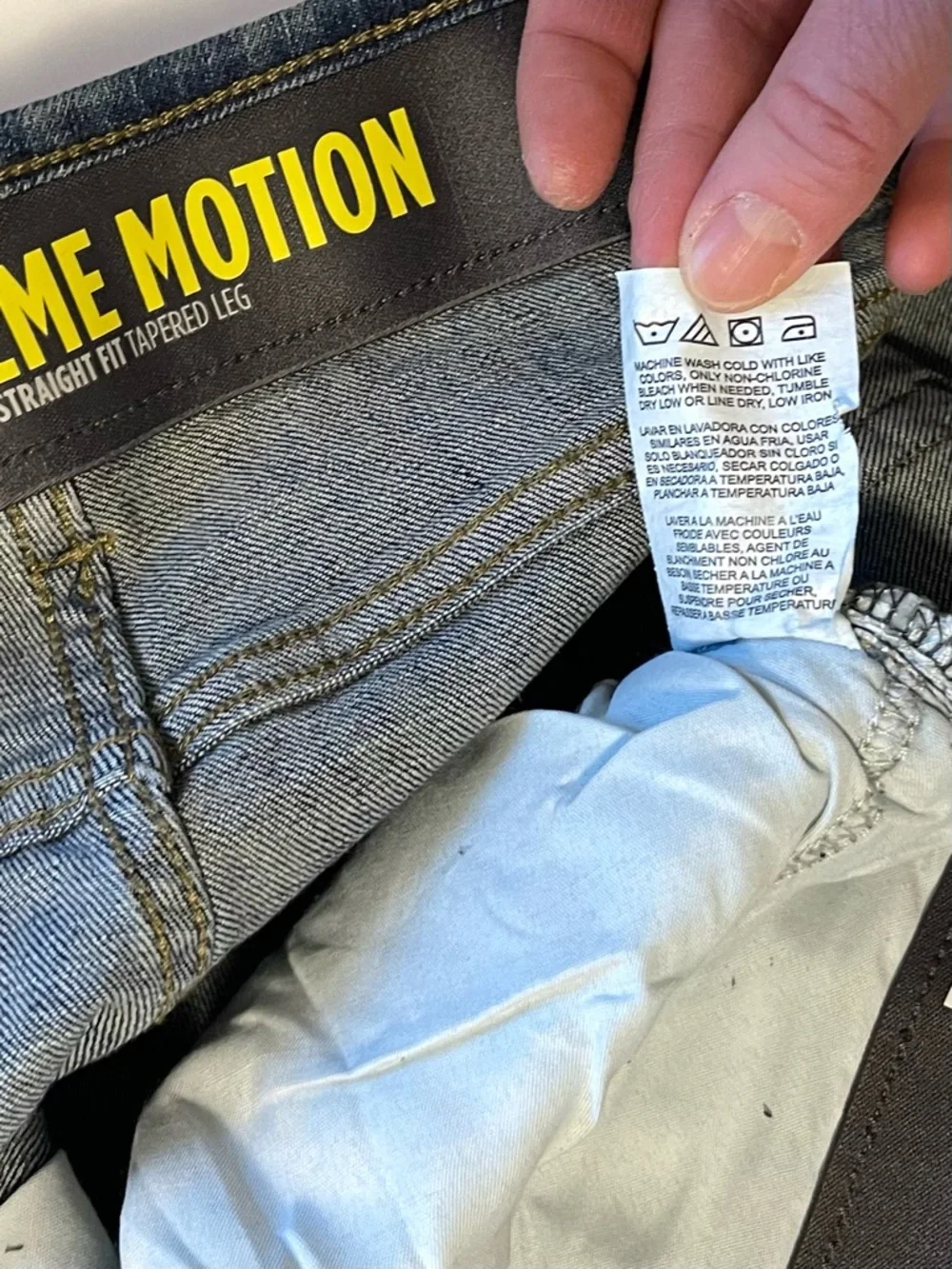 NWT Lee Extreme Motion Jeans - Maddox Tapered Leg & Straight Fit - Size 48 | 32